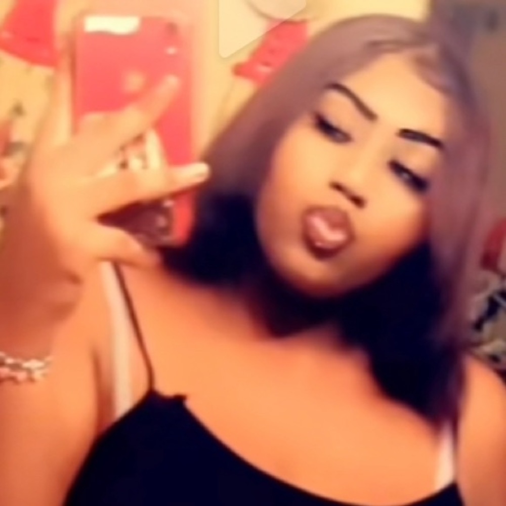 Meet your Posher, Leah